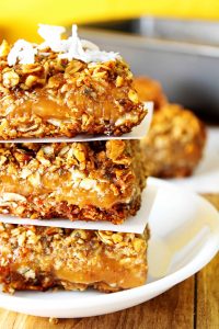 Calling all caramel lovers! These Healthy Caramel Oatmeal Bars are every bit the chewy, gooey, goodness they look. They're gluten free, vegan, soy free, and DELICIOUS!